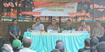 Polres Kediri mengadakan Jumat Curhat di tempat wisata Gronjong Wariti Desa Mejono Kecamatan Plemahan Kabupaten Kediri,