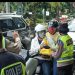 Tertib Berlalulintas Operasi Keselamatan Agung 2023 Polres Tabanan Berikan Bunga Valentine