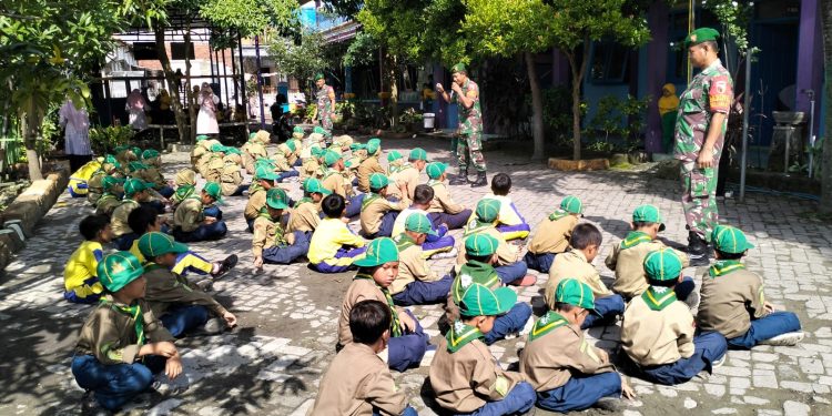 Babinsa Masuk Sekolah Demi Siapkan Generasi Muda Berkarakter