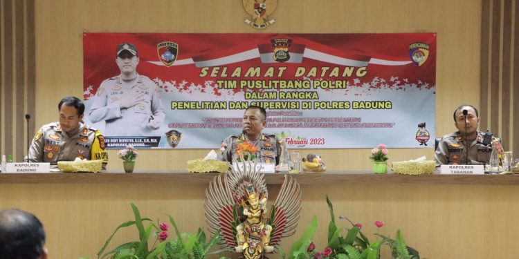 Wakapolres Tabanan Dampingi Kapolres Badung Sambut Tim Supervisi dan Penelitian Puslitbang Polri