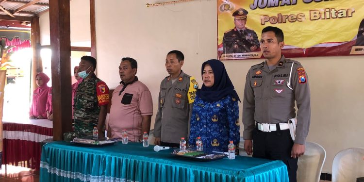 Jum’at Curhat Polres Blitar dengar langsung uneg uneg warga Desa Mandesan Kecamatan Selopuro Blitar*