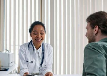 Tempuh Pendidikan Dokter Spesialis, Kemenkes: Residen Akan Dibayar