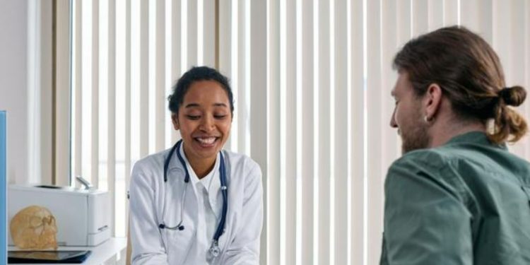 Tempuh Pendidikan Dokter Spesialis, Kemenkes: Residen Akan Dibayar