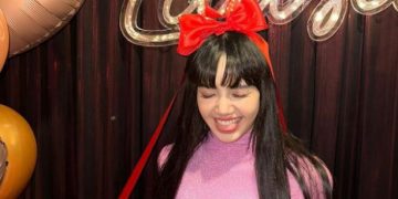 Lisa BLACKPINK Pamer Hadiah Ultah Mewah dari Bvlgari dan Celine