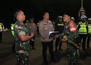 Kapolres Ngawi Apresiasi Anggota TNI Saat Patroli Sahur