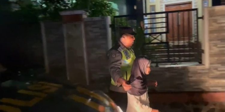 Antar Pulang Mbah Carti, Warganet Apresiasi Polisi