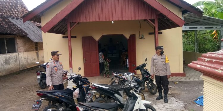 Pastikan Umat Nasrani Nyaman Beribadah, Polres Ngawi Tingkatkan Pengamanan Gereja