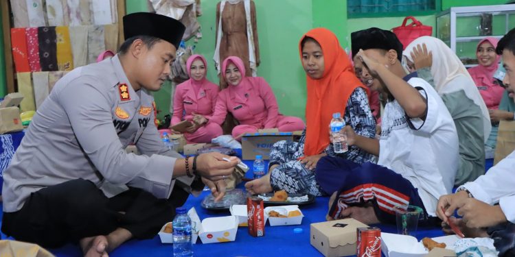 Kapolres Madiun Gelar Buka Puasa Bersama dengan Anak-anak Disabilitas