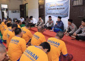 Kapolres Madiun Gelar Buka Bersama dengan Puluhan Tahanan di Rutan Polres