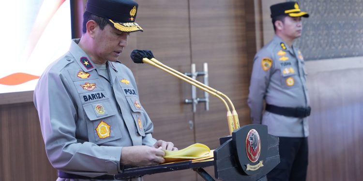 WAKAPOLDA JABAR PIMPIN UPACARA KENAIKAN PANGKAT ASN POLDA JABAR PERIODE 1 APRIL 2023*