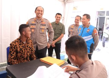 Pegang Teguh Prinsip BETAH, Kapolres Ngawi Tinjau Langsung Penerimaan Calon Polri