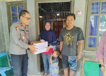 Turunkan Stunting, Kabag Ops Polres Ngawi Beri Bantuan Anak Asuhnya