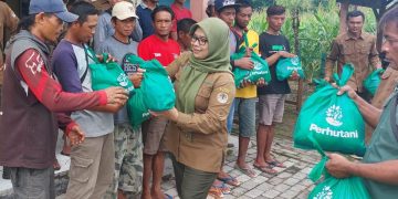 Perhutani Bagikan 364 Bingkisan Lebaran Kepada Mitra Kerjanya di Saradan