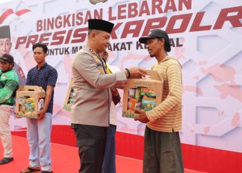 Wujud Kepedulian Kepada Masyarakat, Polres Kendal Bagikan Bingkisan Menjelang Hari Raya Idul Fitri 1444 H