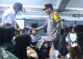 CEK KESIAPAN MUDIK, KAPOLDA JABAR TERJUN KE STASIUN KAI BANDUNG