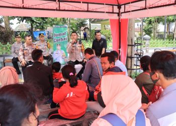 Jumat Curhat Bersama Pemudik”, Kapolres Madiun Ingatkan Pemudik Untuk Utamakan Keselamatan