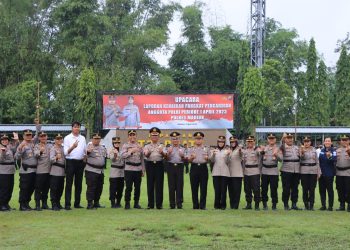 5 Anggota Polres Madiun Dapat Kenaikan Pangkat Pengabdian
