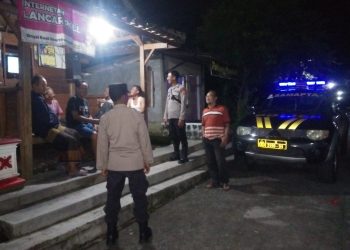 Polsek Padas Lakukan Pembinaan di Pos Kamling Jaga Keamanan Ngawi