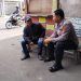 Kabid humas polda jabar : Pantau Situasi, Unit Patroli Polisi Kunjungi Juru Parkir Mini Market