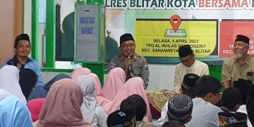 Polres Blitar Kota Gelar Safari Polri Menyapa Santri di TPQ Nurul Huda