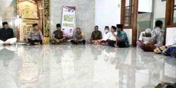 Polres  Ngawi Belanja Masalah di Masjid Nurul Imam Jururejo