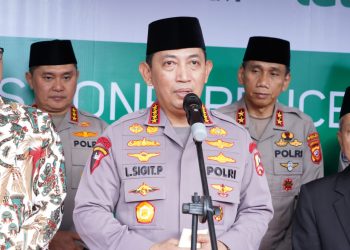 Jelang Idul Fitri,Kepadatan Kendaraan Di Kota Bandung Mengakibatkan  Arus Mudik Lebaran Macet Total.Kapolri Himbau Pemudik Hendaknya Berhati-hati di jalan.
