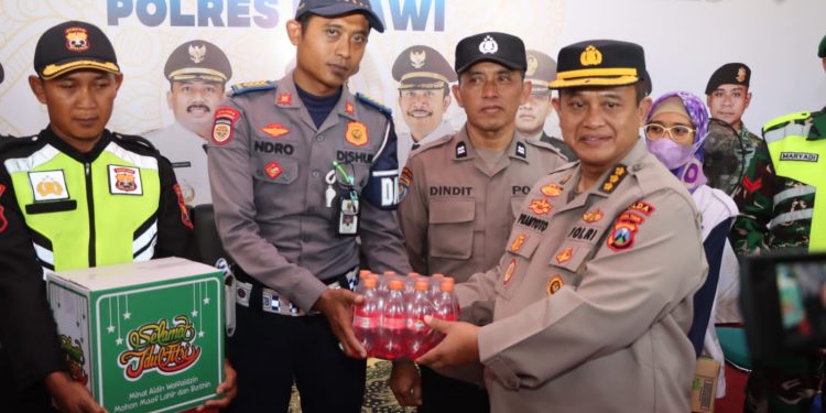 Kapolres Ngawi Lakukan Pengecekan Pos Pam OPS Ketupat Semeru 2023.