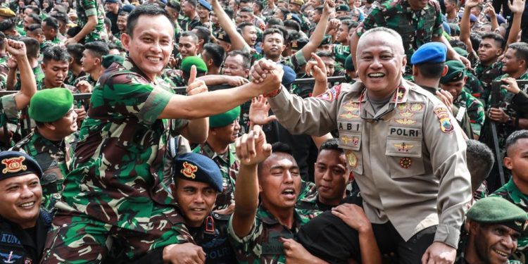 Pangdam IV/Diponegoro : TNI-Polri Adalah Perekat Bangsa Yang Tidak Dapat Dipisahkan