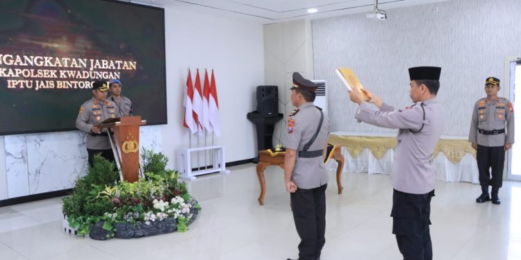 Kapolres Ngawi Pimpin Upacara Pengangkatan Kapolsek Kwadungan