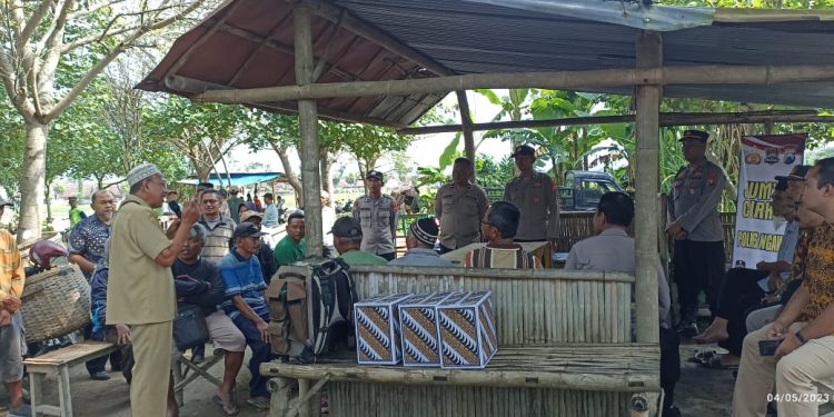 Polres Ngawi Jaring Aspirasi di Pasar Kliwon