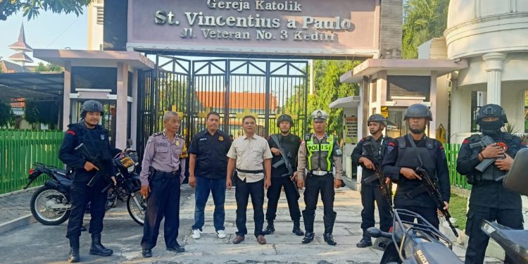 polres Kediri Kota Terjunkan Ratusan Polisi Amankan Peringatan Kenaikan Isa Almasih