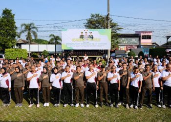 Tingkatkan sinergitas TNI-Polri, Polres Blitar Kota gelar olahraga bersama
