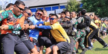 Tingkatkan Sinergitas, Polres Madiun Gelar Olahraga Bersama TNI-Polri