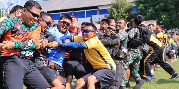 Tingkatkan Sinergitas, Polres Madiun Gelar Olahraga Bersama TNI-Polri