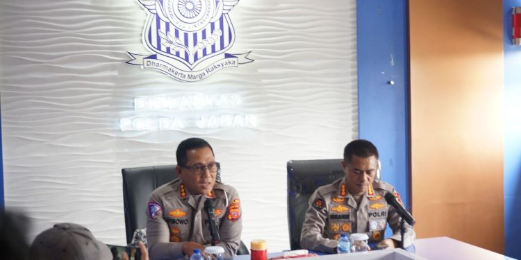 *TINGGINYA PELANGGARAN LALU LINTAS, POLDA JABAR KEMBALI TERAPKAN TILANG MANUAL*