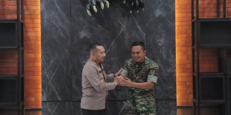 Sholat Jumat Bersama, Bentuk Sinergitas dan Soliditas TNI Polri di Kota Kediri