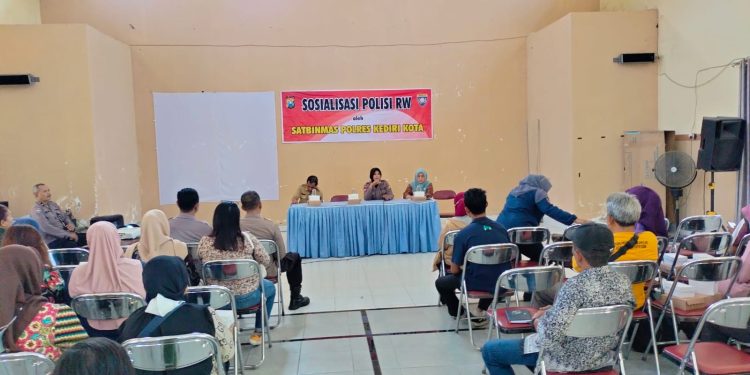 Polres Kediri Kota Sosialisasikan Peran Polisi RW Ke Satgas PPA Kota Kediri
