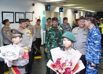 WAKAPOLDA JABAR SAMBUT PEMUDIK ARUS BALIK DAN SYUKURAN HARI BURUH NASIONAL DI REST ARES 62 B