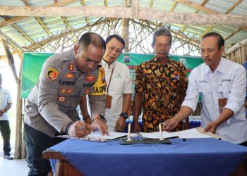 Tingkatkan Ketahanan Pangan, Kapolres Ngawi Lakukan MOU dengan Perum Perhutani