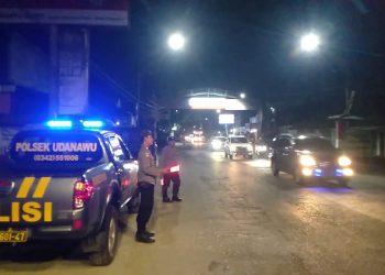 Ciptakan Rasa Aman Malam Hari Dari Gangguan Kamtibmas, Polsek Udanawu Gelar Patroli Blue Light.