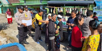 Bentuk Kepedulian Polisi Ngawi, Sayur dan Lauk dibagikan Gratis Kepada Warga Jogorogo