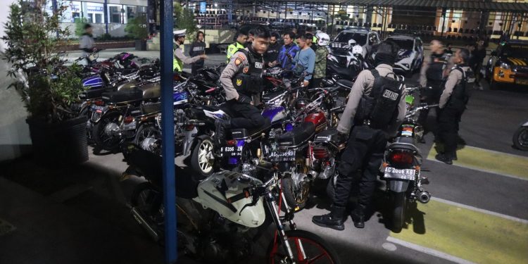 Polres Blitar Kota Berhasil Amankan Puluhan Motor Dalam Gelar Razia Ajang Balap Liar.