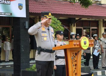 Kapolres Kendal Pimpin Upacara Sertijab PJU Dilingkungan Polres Kendal