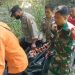 Polsek Geneng Ngawi, Bantu Evakuasi Korban Meninggal Dunia di Sungai