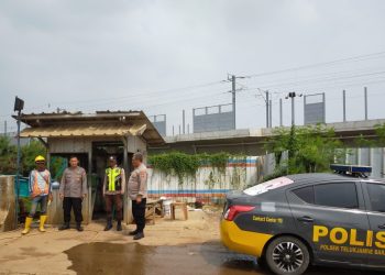*POLDA JABAR HIMBAU MASYARAKAT TIDAK BERAKTIVITAS DI JALUR PROYEK KERETA CEPAT JAKARTA BANDUNG ( KCJB )*