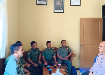 Sinergitas Polisi dan Perhutani Karanganyar Cegah Kerusakan Hutan di Ngawi