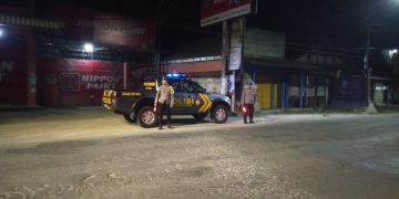 Cegah Laka Lantas Dan Kriminalitas Di Jalan Raya, Anggota Polsek Udanawu Laksanakan Patroli Blue Light.