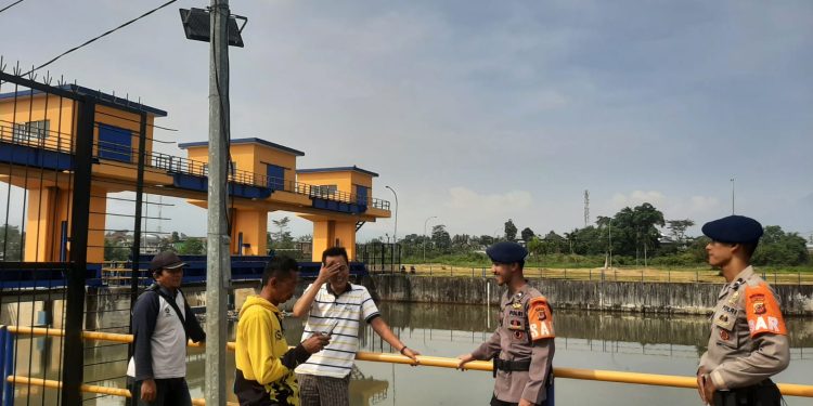 SAT BRIMOB POLDA JABAR LAKSANAKAN PATROLI KE BENDUNGAN COPONG GARUT*