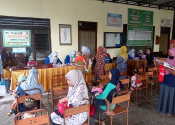 Posyandu Desa Karangrejo Kecamatan Boyolangu berlangsung lancar dan kondusif