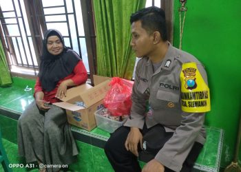 Polisi sambang ke Desa Besuki Kec. Udanawu dengan masyarakat